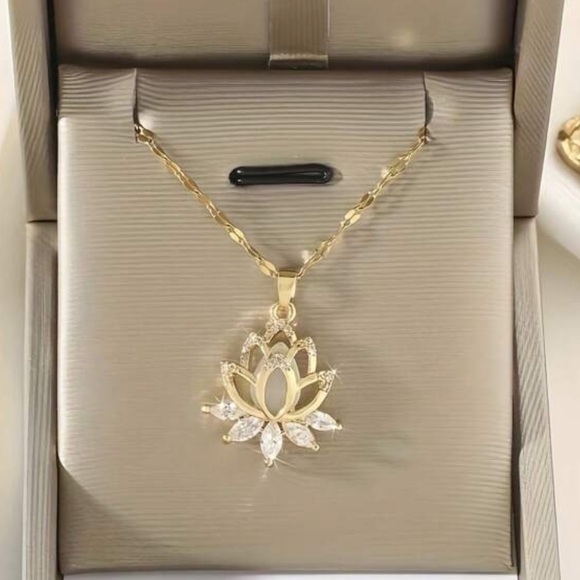Lotus Pendant Necklace Gold Tone With Rhinestones - Picture 1 of 7